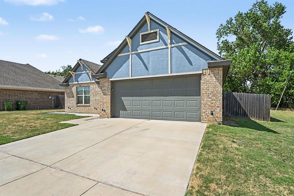 977 Sam St, Springtown, TX 76082 photo
