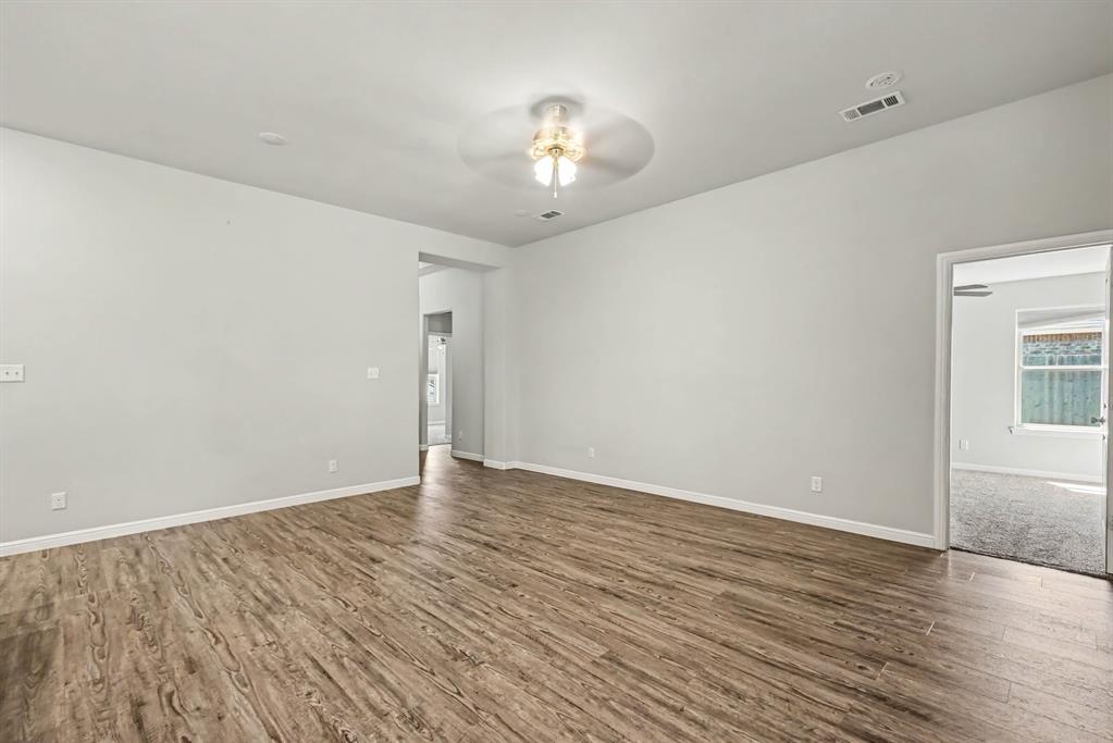 977 Sam St, Springtown, TX 76082 photo