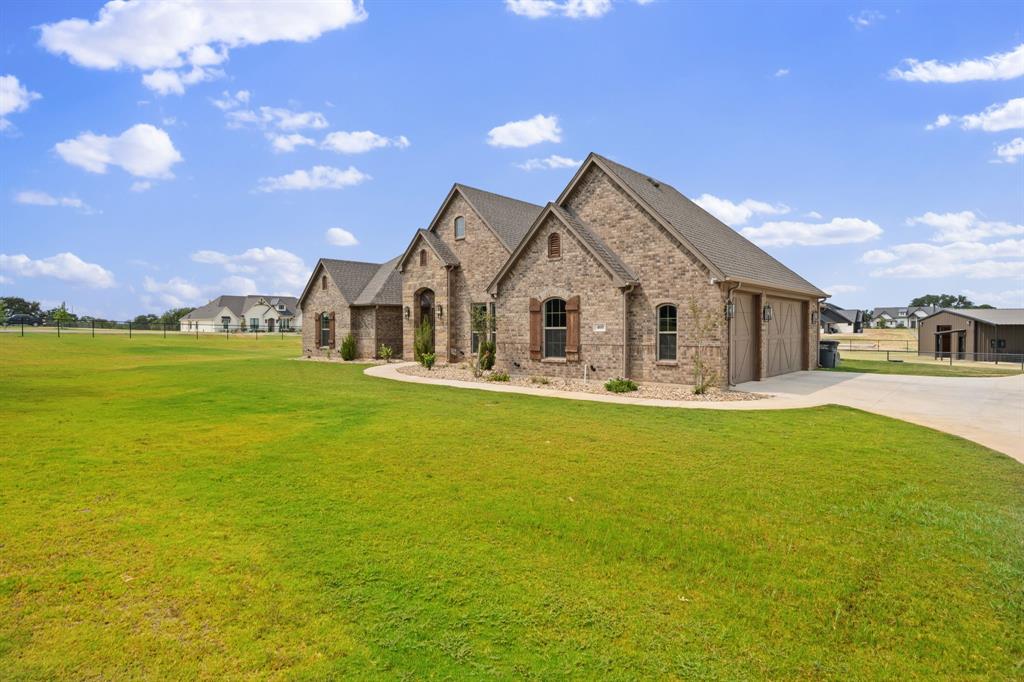 460 Royal Santana Run, Weatherford, TX 76087 photo