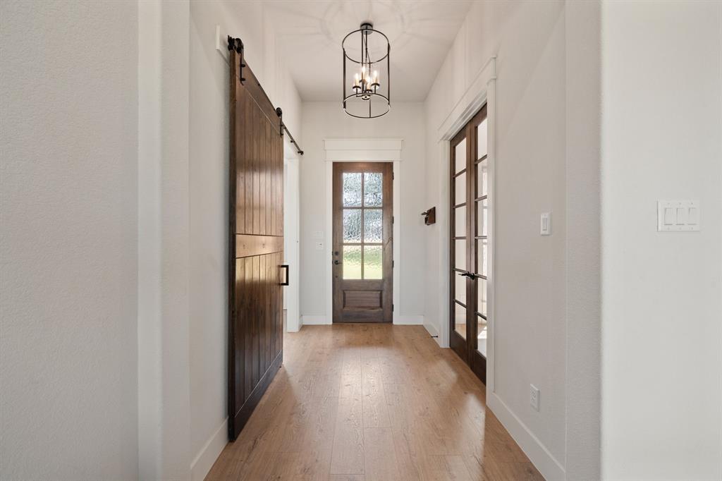 460 Royal Santana Run, Weatherford, TX 76087 photo