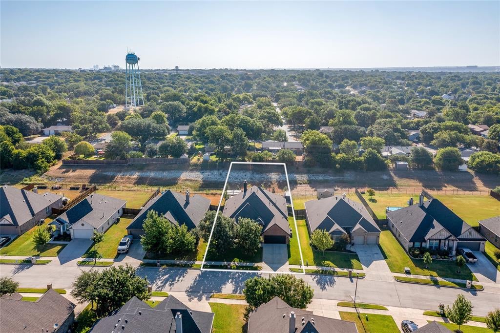 4009 Brookdale Rd, Benbrook, TX 76116 photo