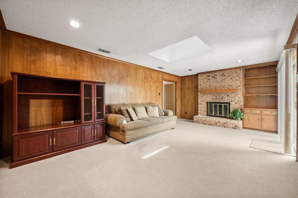 1104 Arlena Dr, Arlington, TX 76012 photo