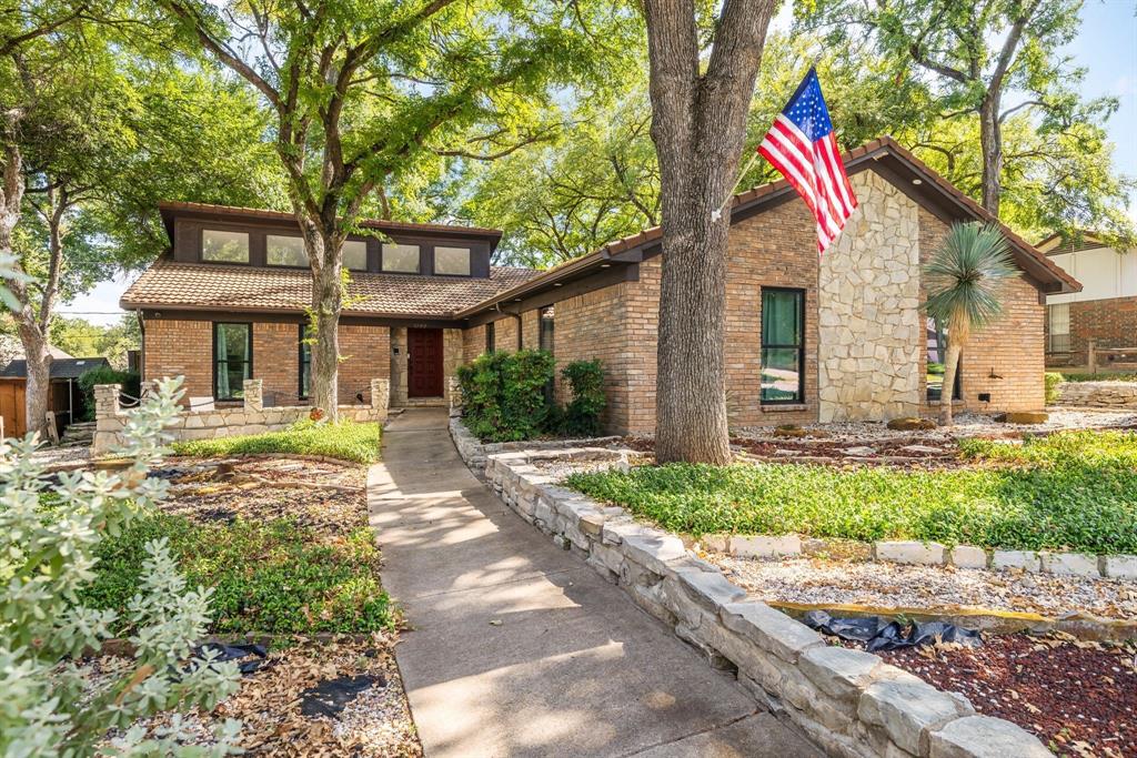 1100 Wayland Dr, Arlington, TX 76012