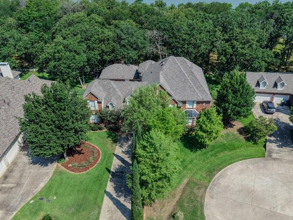 721 Paradise Cv, Shady Shores, TX 76208