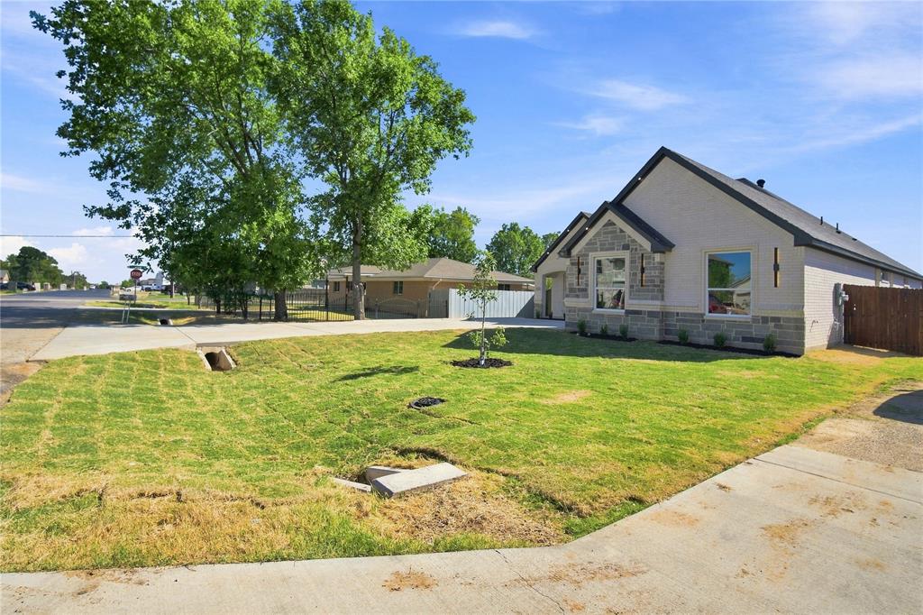 1606 Avenue C, Grand Prairie, TX 75051 photo
