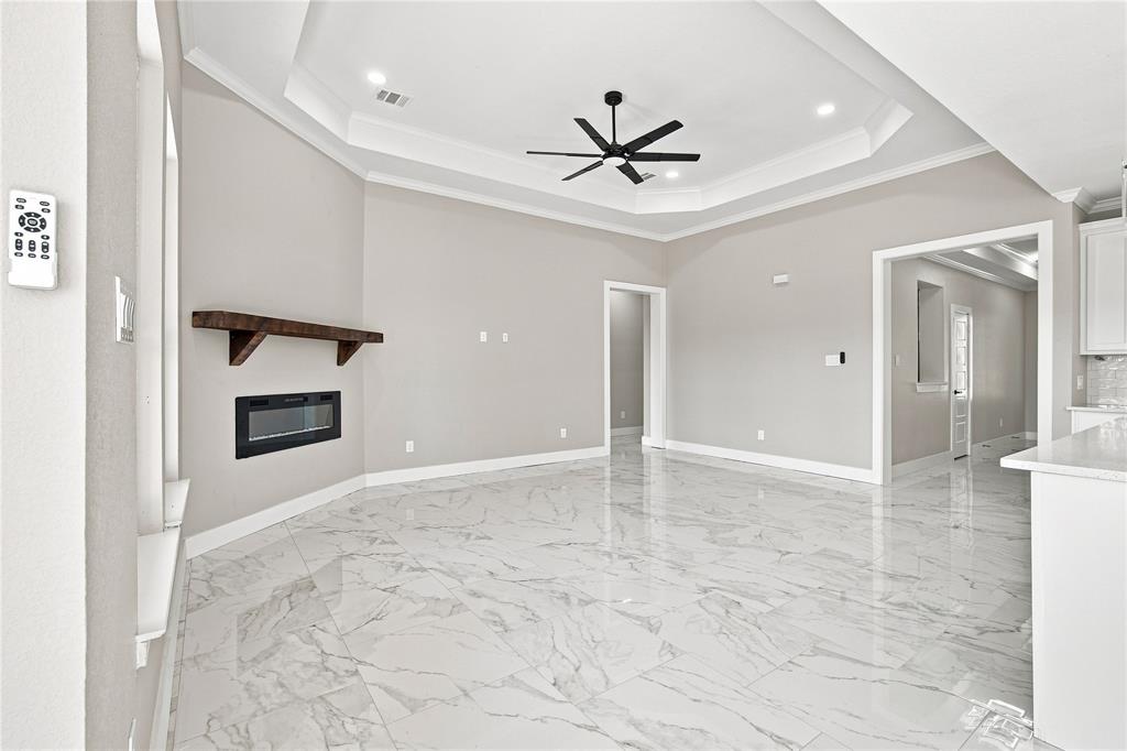 1606 Avenue C, Grand Prairie, TX 75051 photo