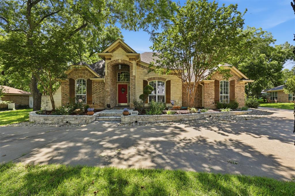 8904 Woodlawn Dr, Granbury, TX 76049 photo