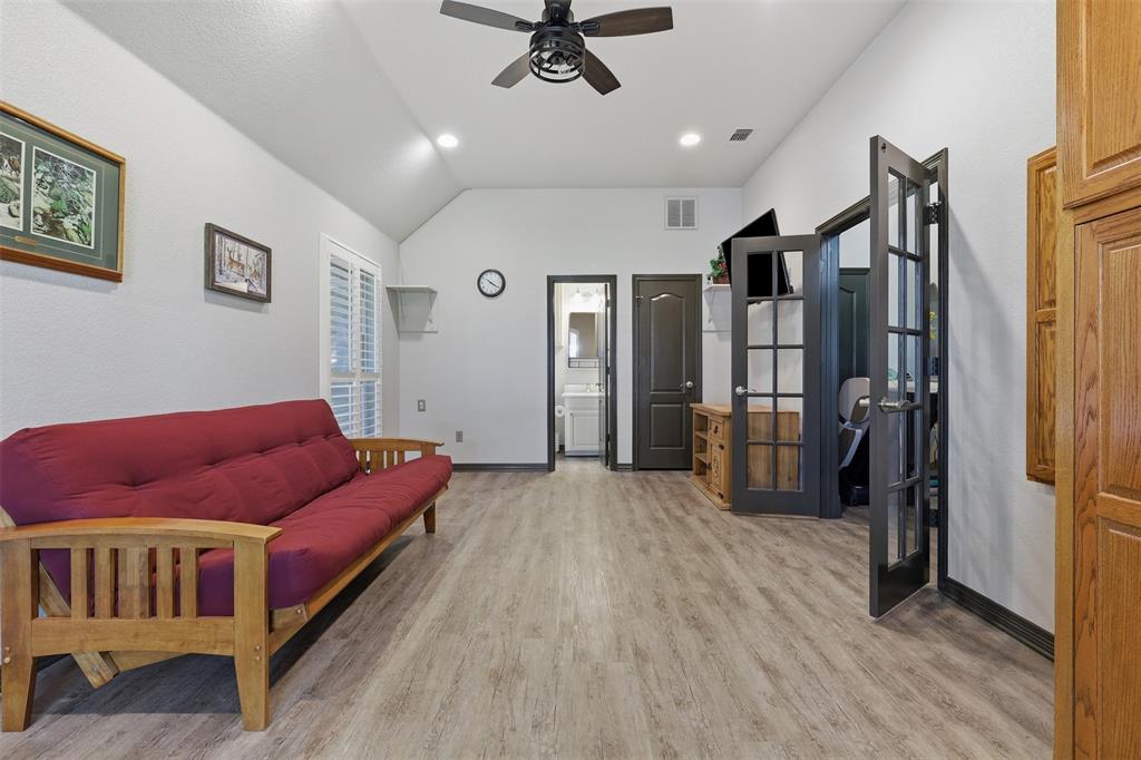 8904 Woodlawn Dr, Granbury, TX 76049 photo