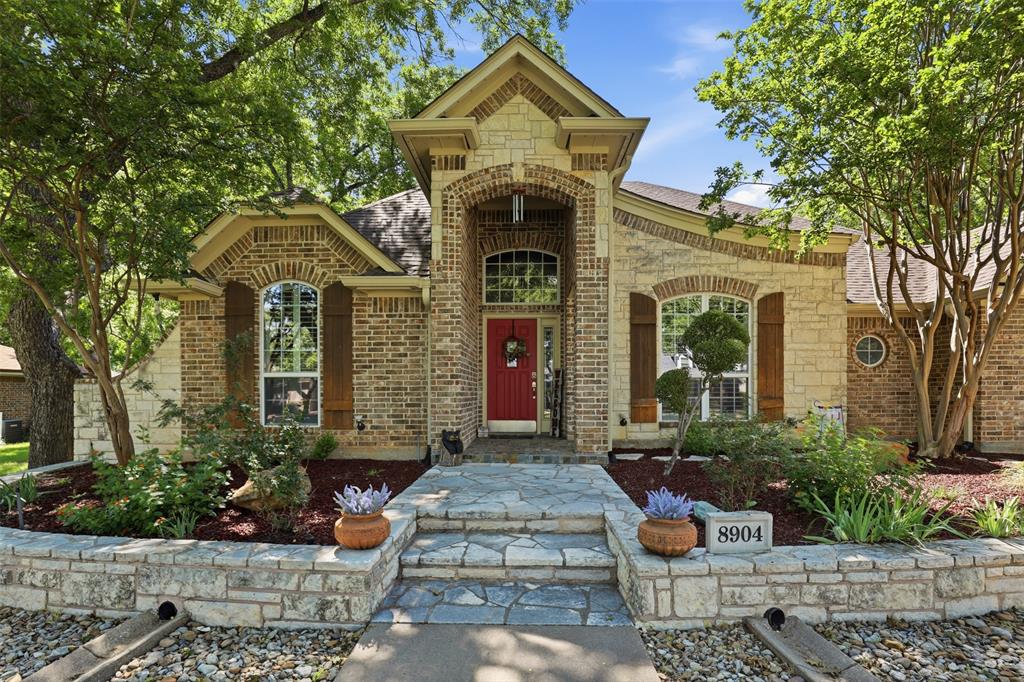 8904 Woodlawn Dr, Granbury, TX 76049 photo