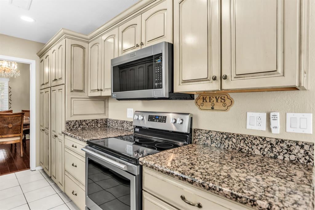 5418 Barcelona Dr, Garland, TX 75043 photo