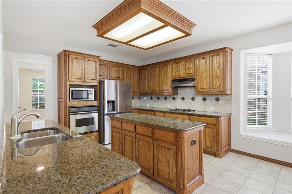 2220 New College Ln, Plano, TX 75025 photo