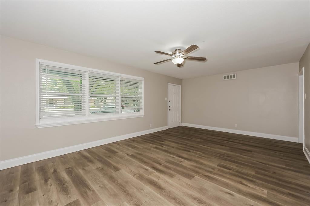 7832 Seydel St, Dallas, TX 75217 photo