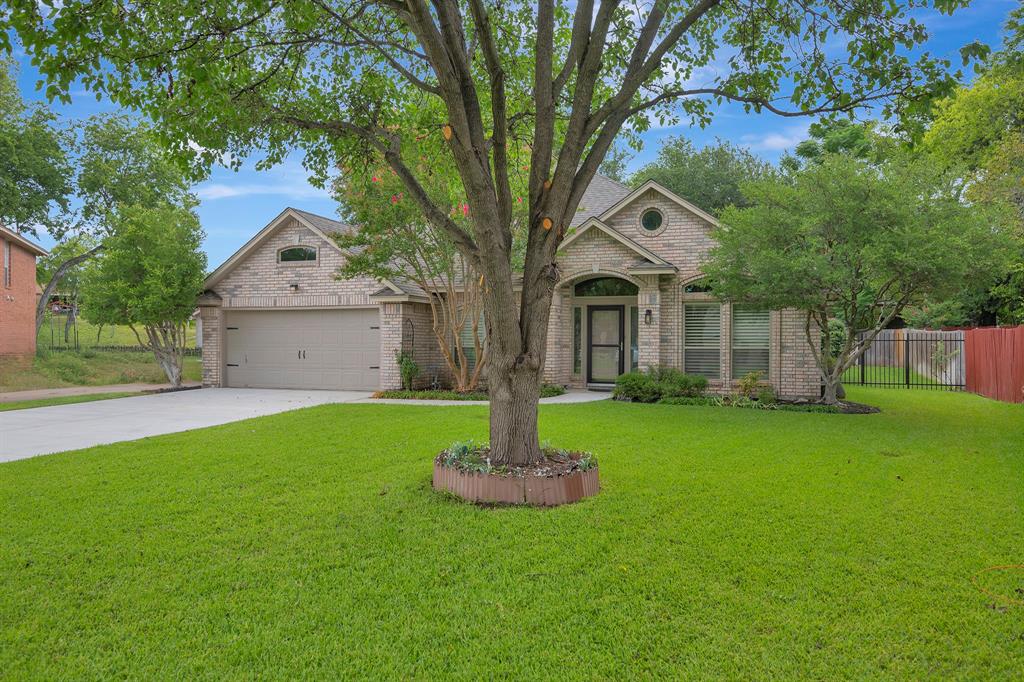 4731 Saddlebrook Dr, Benbrook, TX 76116 photo