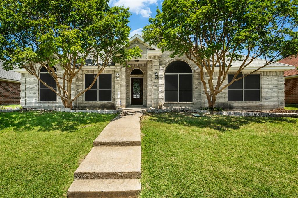 6610 Falcon St, Rowlett, TX 75089
