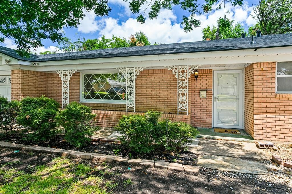 5729 Wharton Dr, Fort Worth, TX 76133