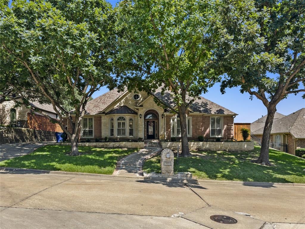 3211 Lake Creek Trl, Mansfield, TX 76063
