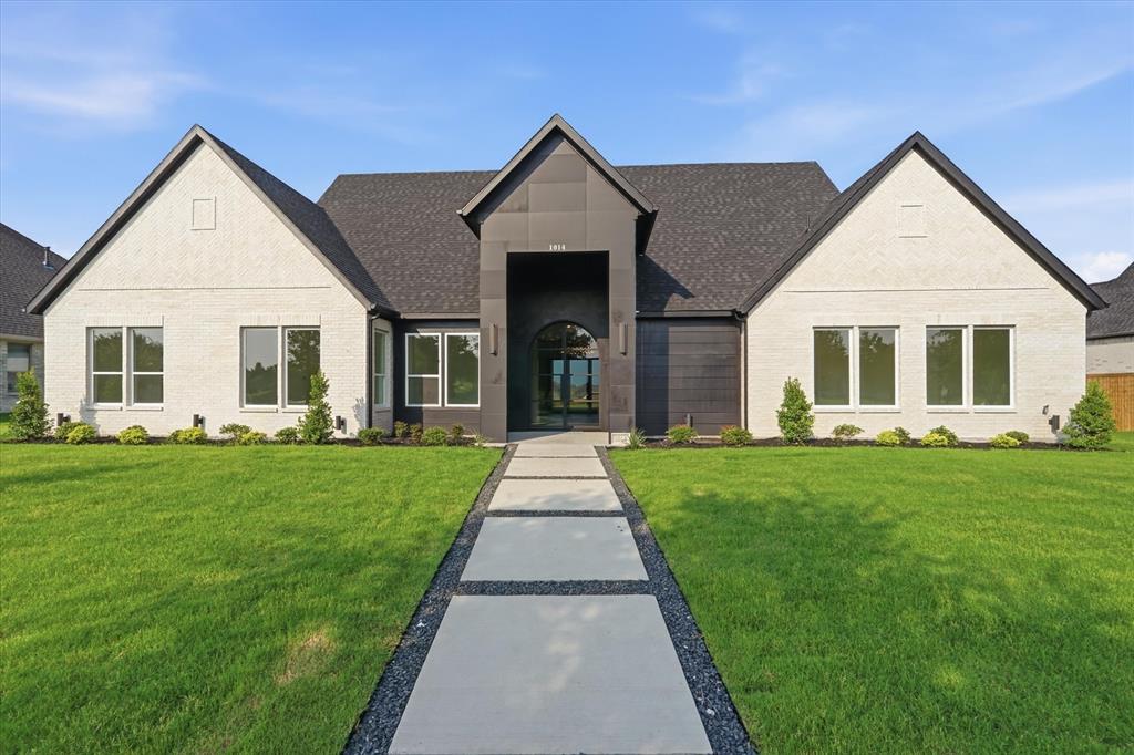 1014 Devonshire Dr, Forney, TX 75126