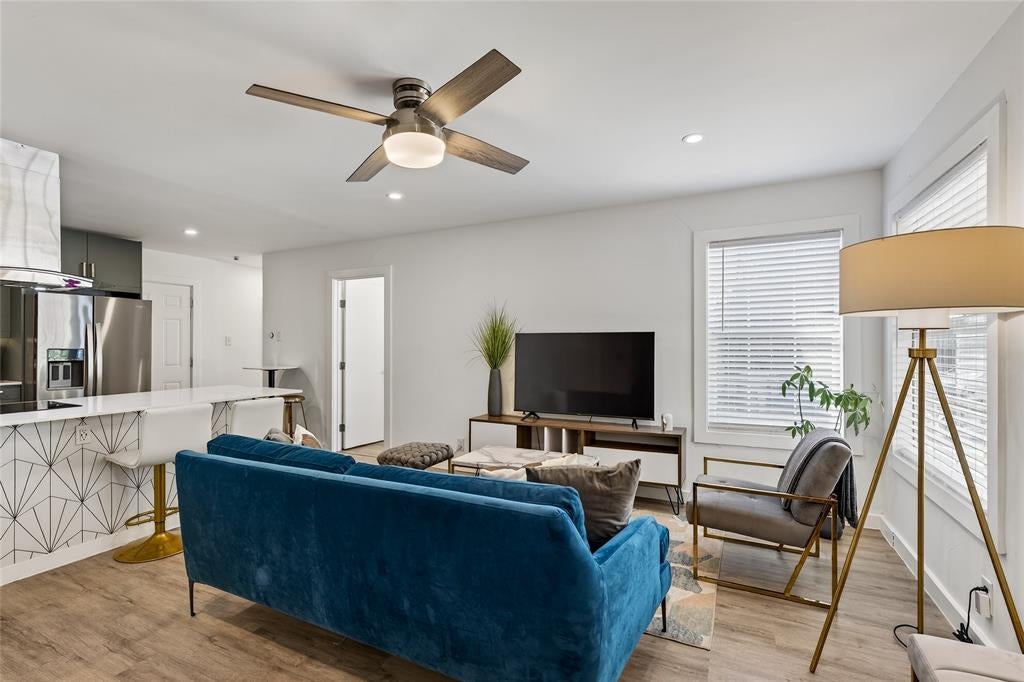112 N Adams Ave, Dallas, TX 75208 photo