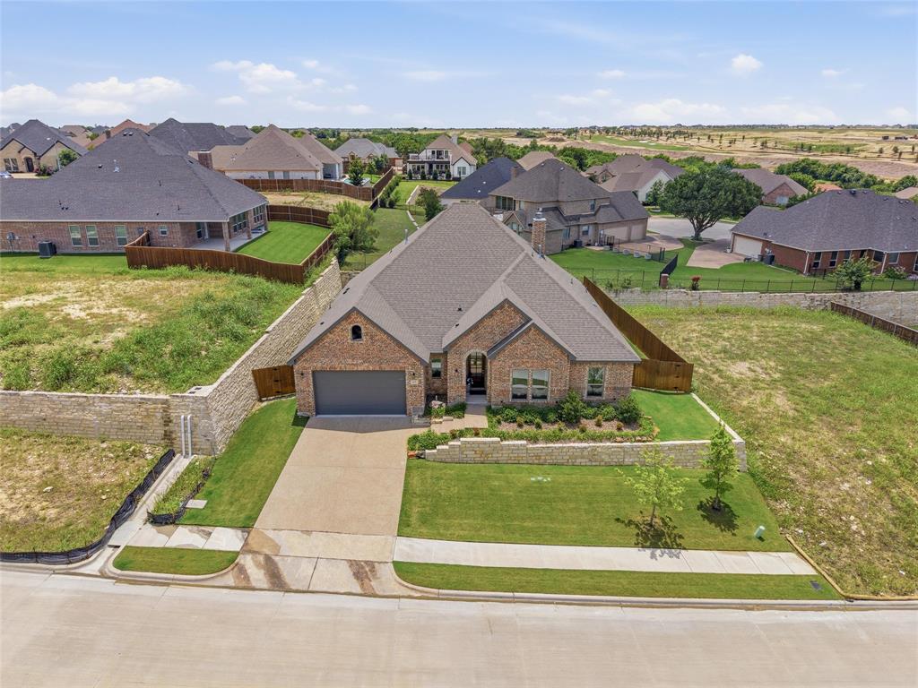 8110 Spanish Hills Dr, Benbrook, TX 76126
