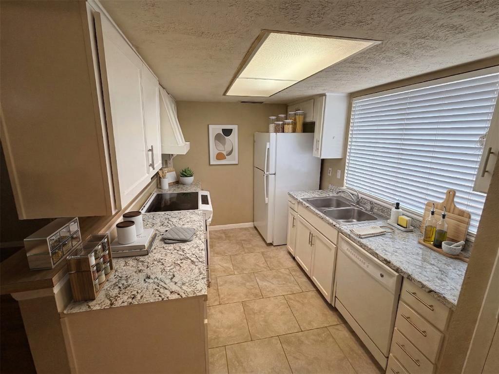 2051 Embassy Way, Carrollton, TX 75006 photo
