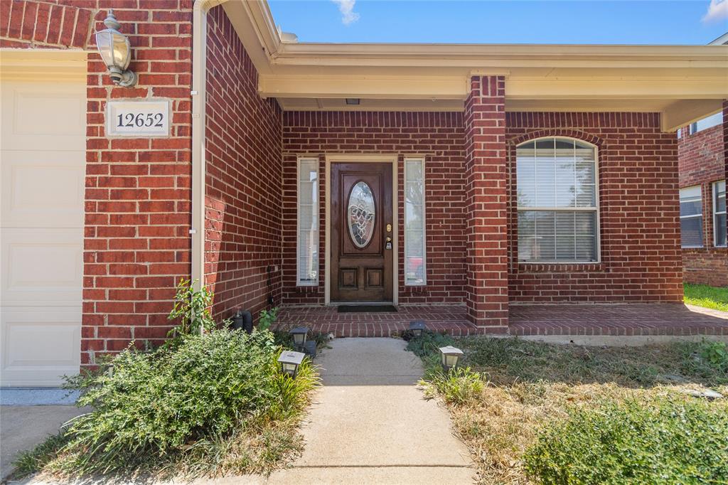 12652 Oakwood Cir, Fort Worth, TX 76040 photo