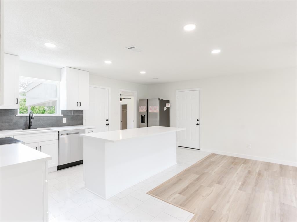 2352 Talco Dr, Dallas, TX 75241 photo
