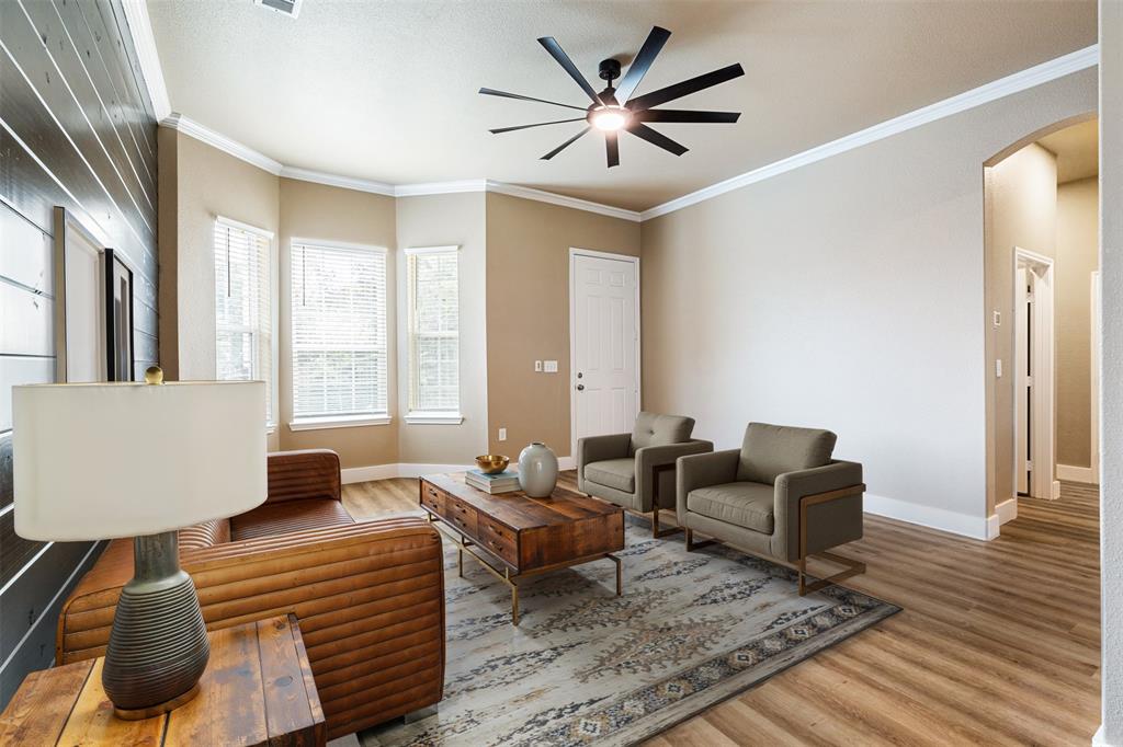 413 Henderson St, Bonham, TX 75418 photo