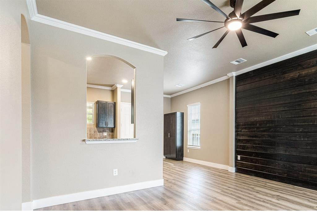 413 Henderson St, Bonham, TX 75418 photo