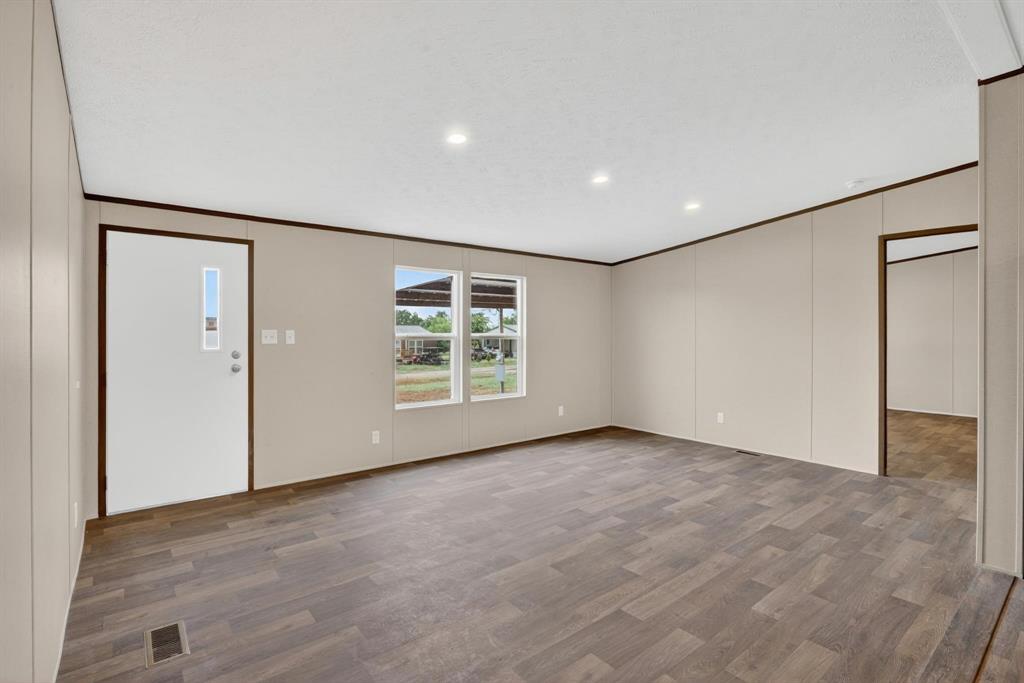215 Overland Trl, Bridgeport, TX 76426 photo