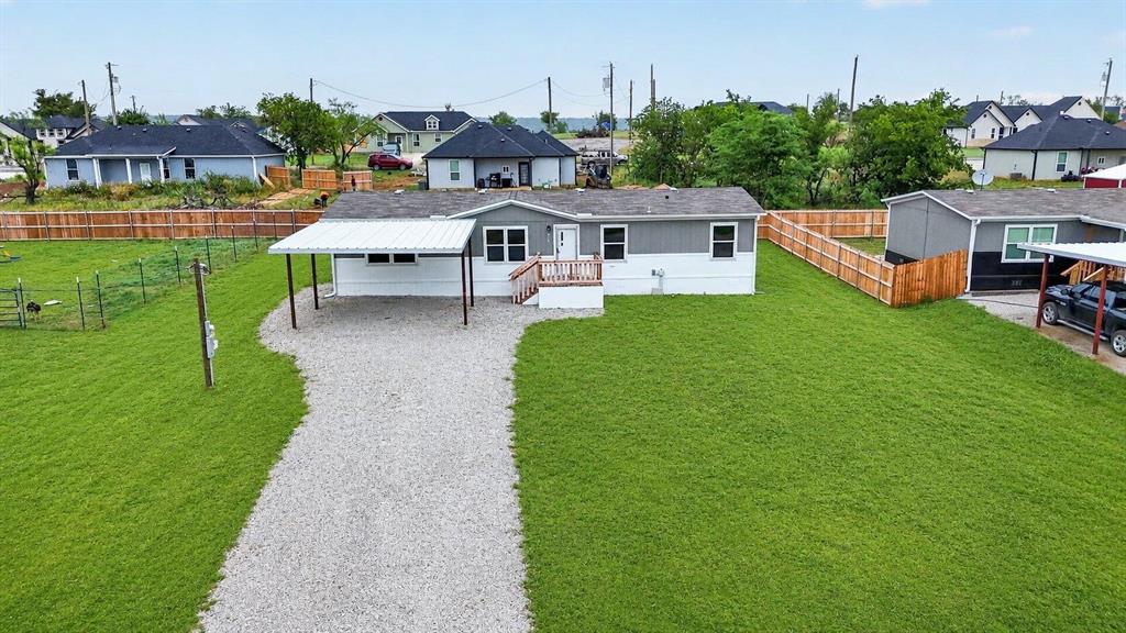 215 Overland Trl, Bridgeport, TX 76426 photo