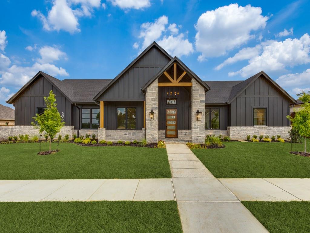 308 Meadowlands Dr, Denton, TX 76210