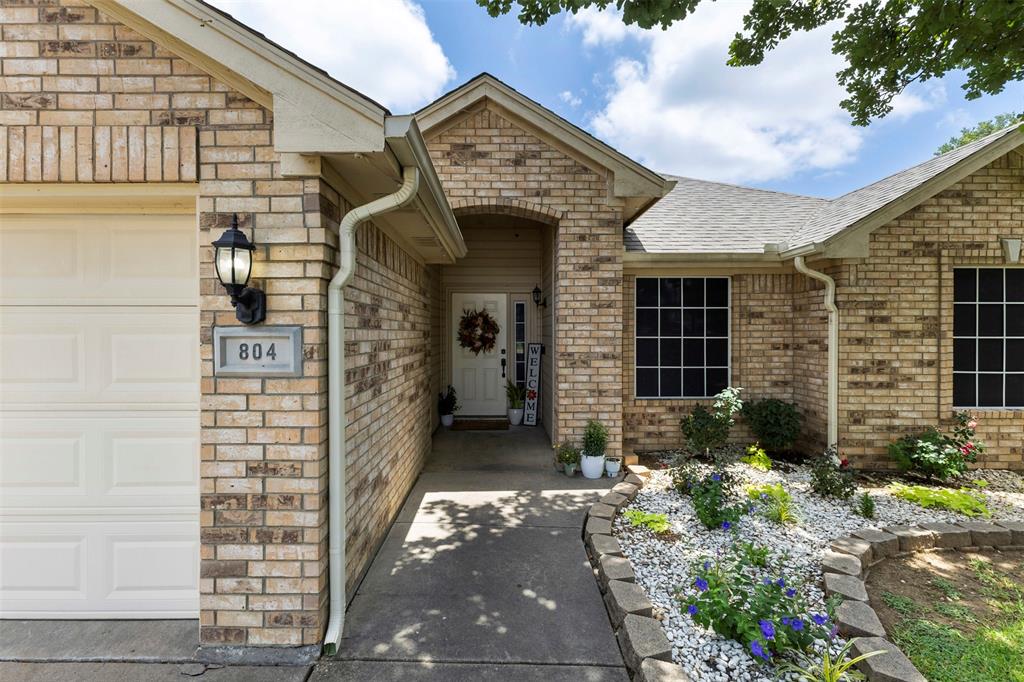 804 Tyler Ct, Burleson, TX 76028 photo