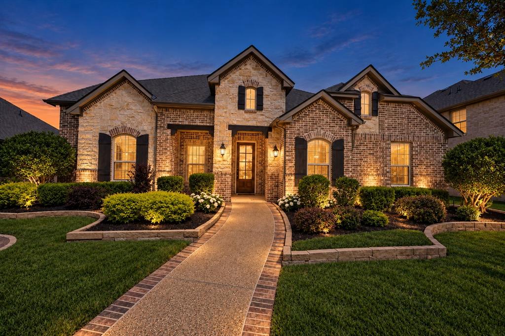 134 Pinewood Ave, Red Oak, TX 75154