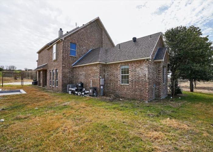 437 Aledo Creeks Rd, Fort Worth, TX 76126 photo