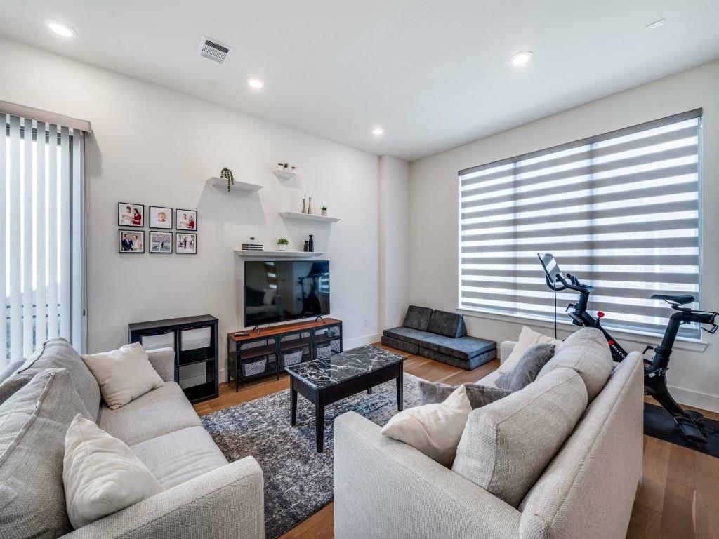 7832 Verona Pl, Dallas, TX 75231 photo
