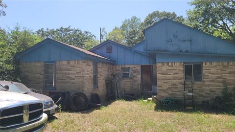 Single Family Residence in Tyler TX 2712 Flint Street.jpg