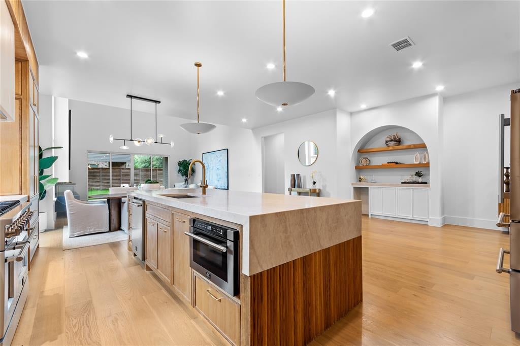10344 Country Club Dr, Dallas, TX 75218 photo