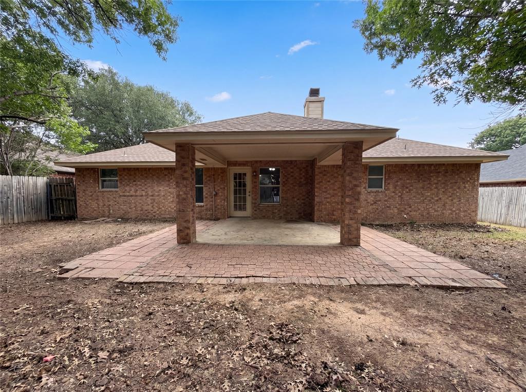 1233 Windy Meadows Dr, Burleson, TX 76028 photo