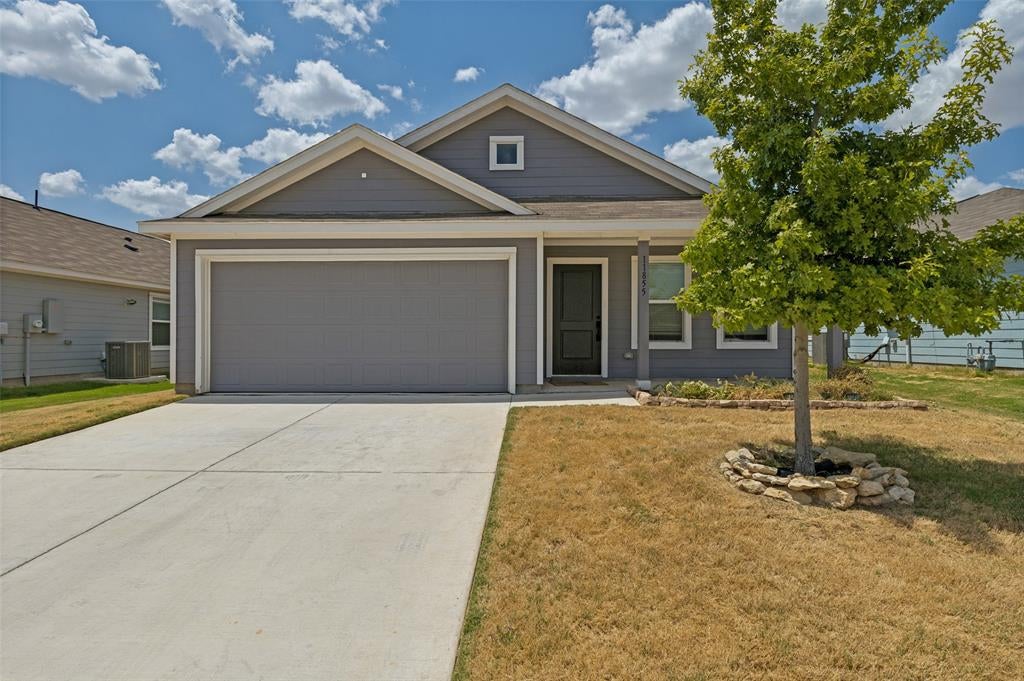 11855 Gabbro Dr, Justin, TX 76247