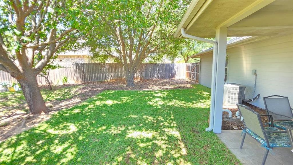 5324 Mission Cir, Granbury, TX 76049 photo