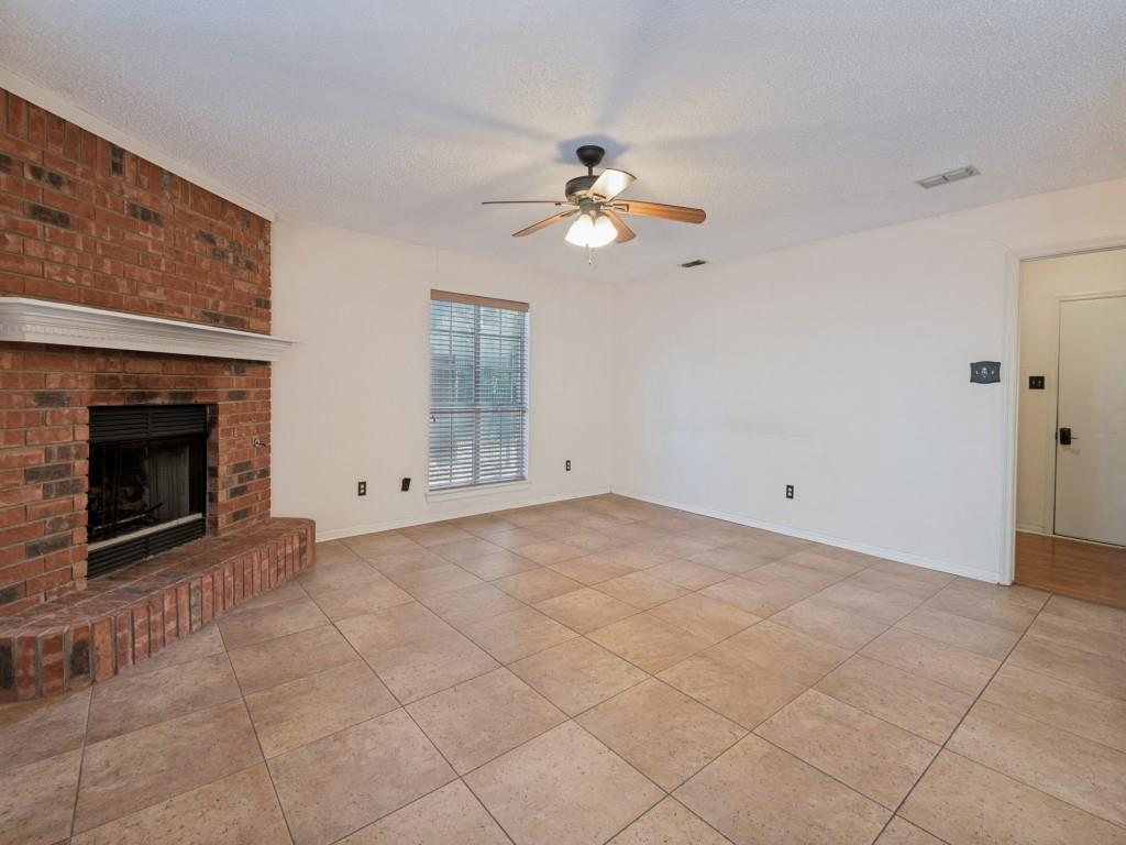 606 Berkley Dr, Grapevine, TX 76051 photo