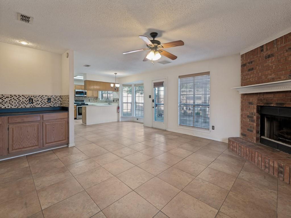 606 Berkley Dr, Grapevine, TX 76051 photo