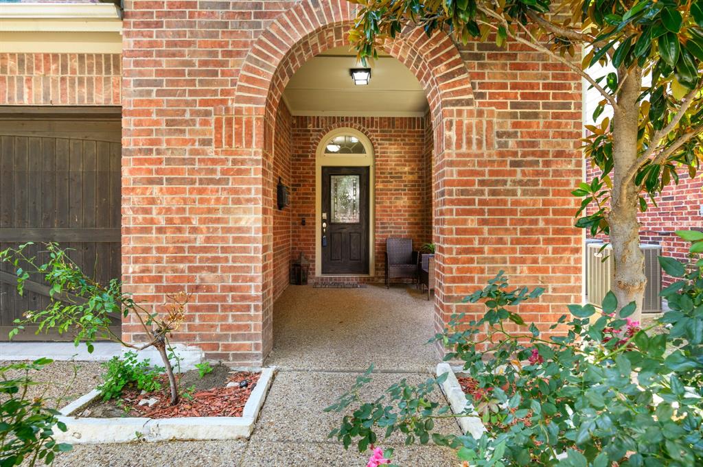 220 Sir Brine Dr, Lewisville, TX 75056 photo