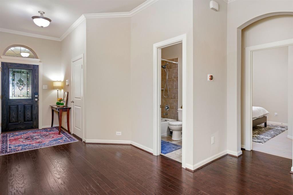 220 Sir Brine Dr, Lewisville, TX 75056 photo