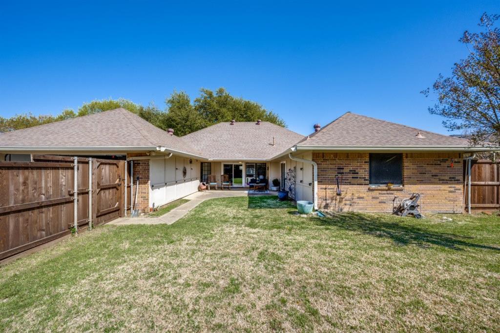 1538 Glenhill Ln, Lewisville, TX 75077 photo