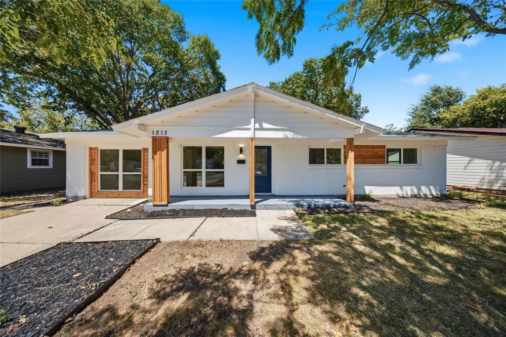 1213 Fairdale St, Irving, TX 75062