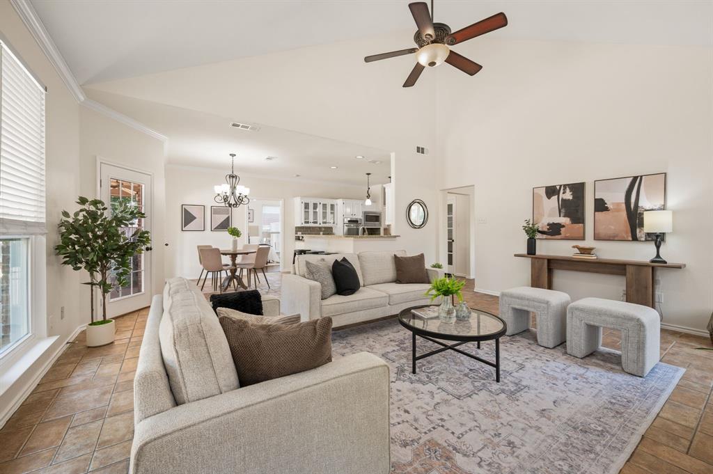9045 Tyne Trl, Fort Worth, TX 76118