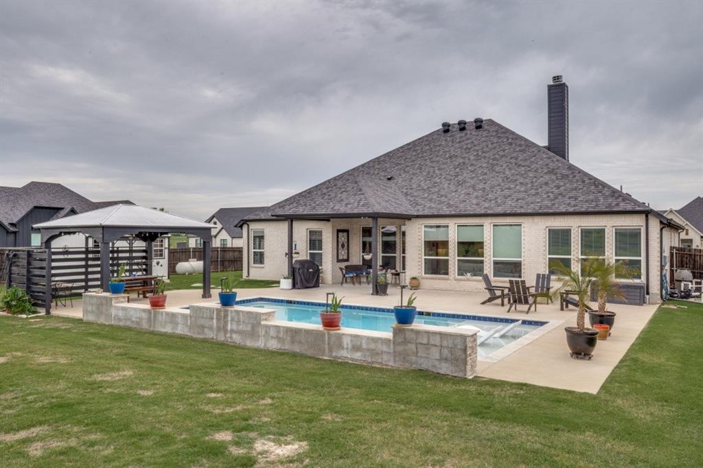 14825 Crystal Spring Dr, Justin, TX 76247 photo
