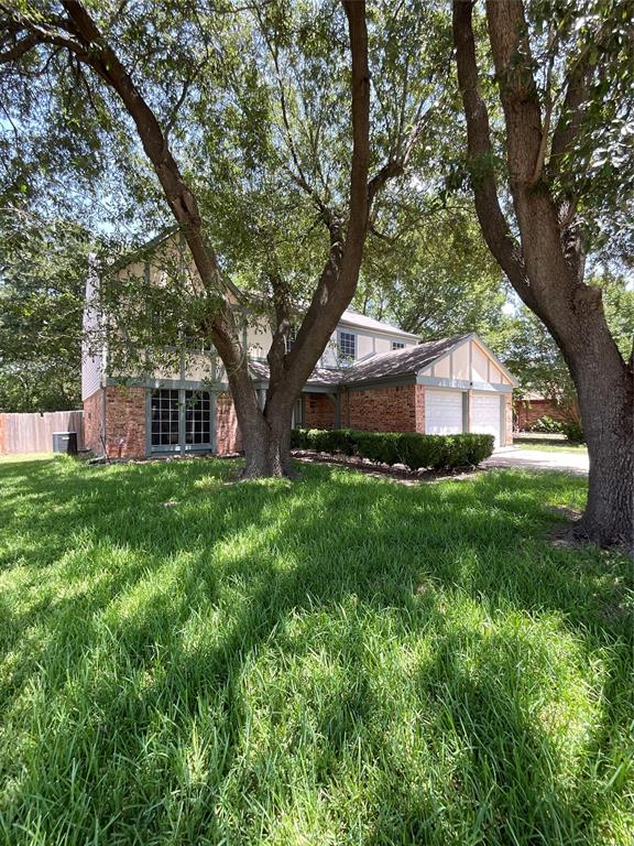 2332 Abbington Ln, Grand Prairie, TX 75052 photo