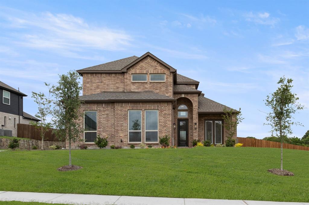 513 Pond Spring Dr, Desoto, TX 75115